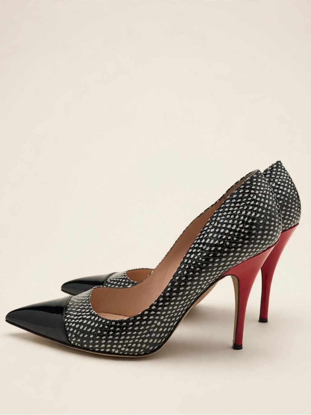 Kate Spade New York Size 10 Black and White Polka Dot Pointed Toe with Red Heel - Picture 5 of 6
